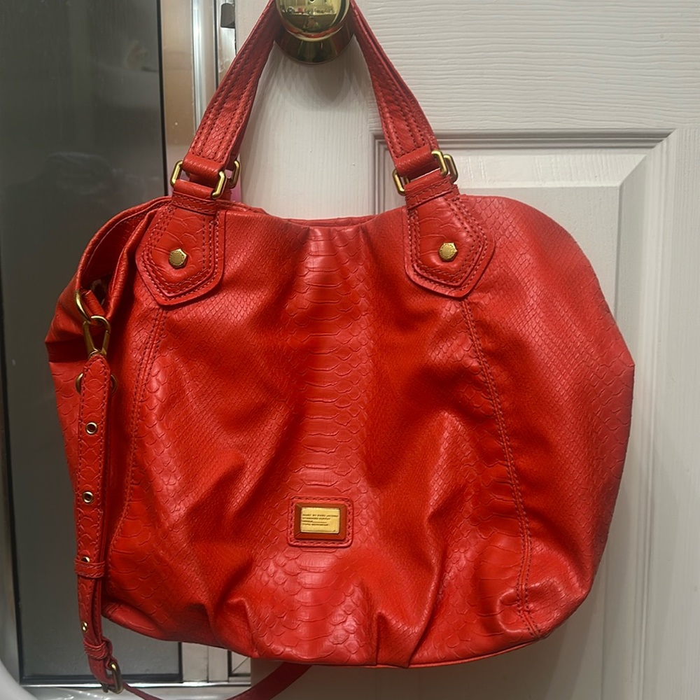Marc Jacob’s sneaky snake tote